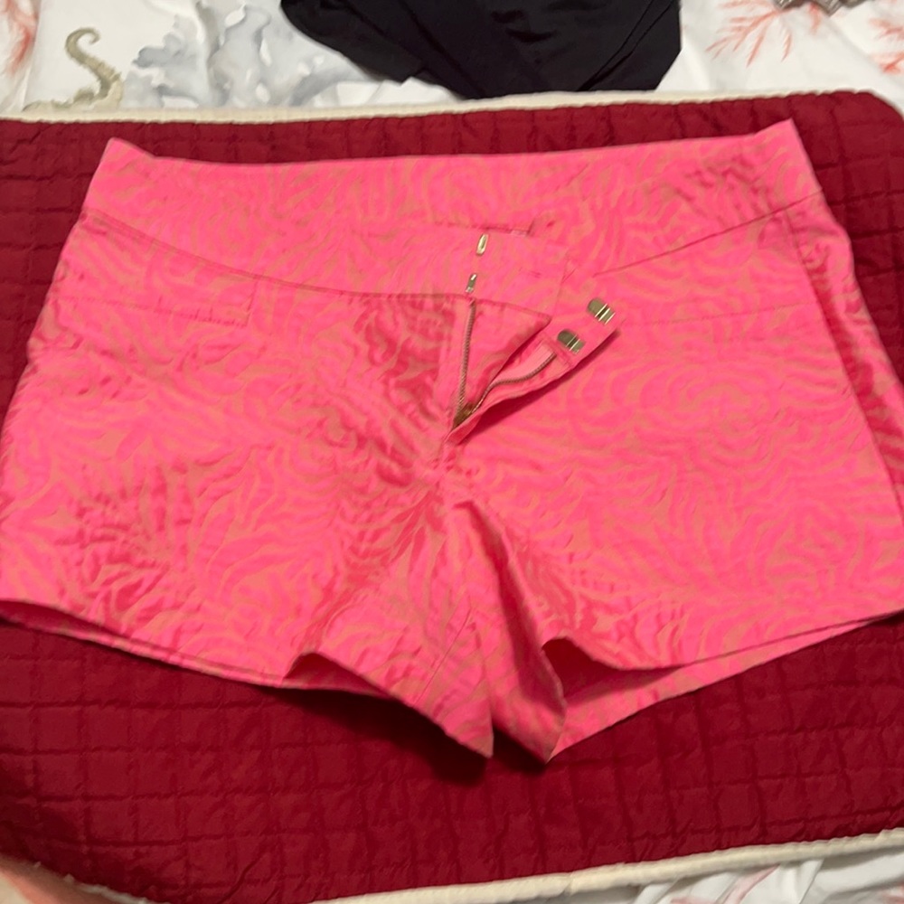 Lilly Pulitzer shorts size 14 pink or coral tan